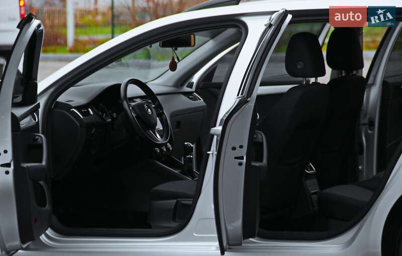 Універсал Skoda Octavia 2017 в Дніпрі