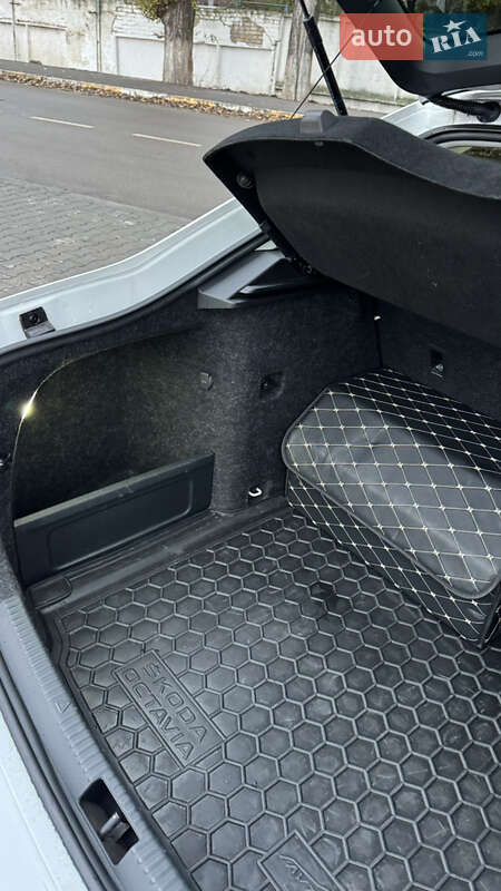 Универсал Skoda Octavia 2019 в Киеве