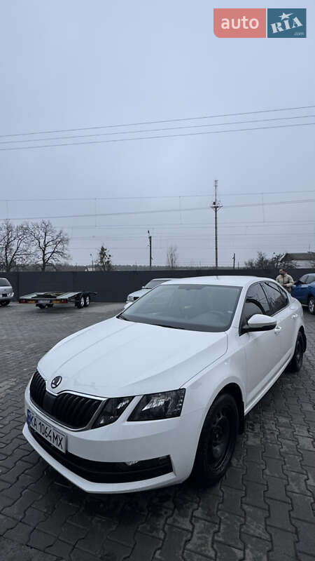 Универсал Skoda Octavia 2019 в Киеве