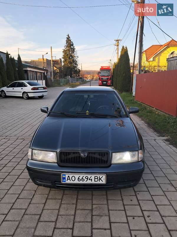 Ліфтбек Skoda Octavia 1999 в Ужгороді