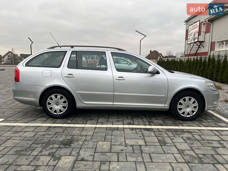 Универсал Skoda Octavia 2010 в Луцке