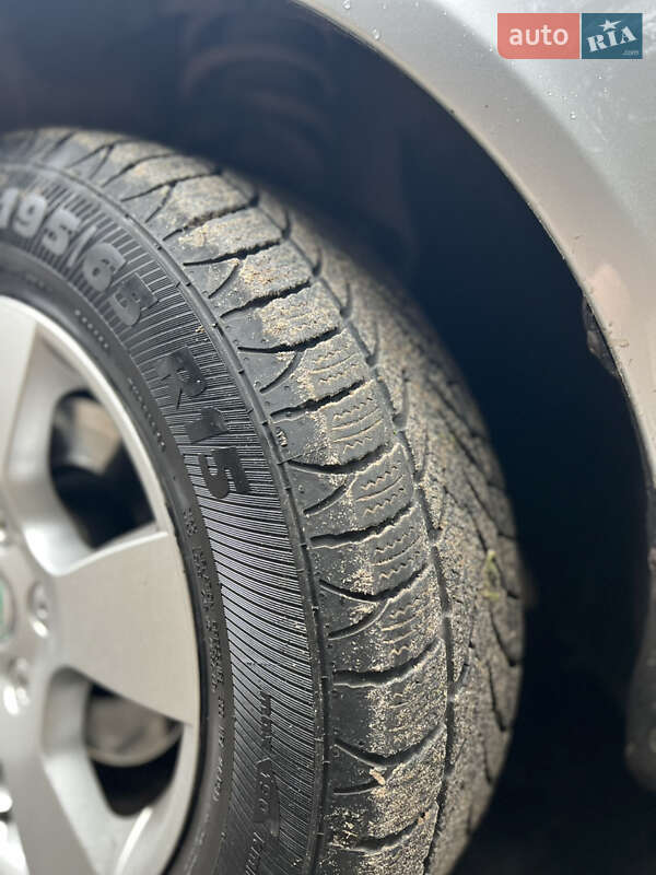 Універсал Skoda Octavia 2010 в Демидівці