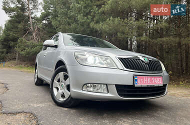 Универсал Skoda Octavia 2010 в Демидовке
