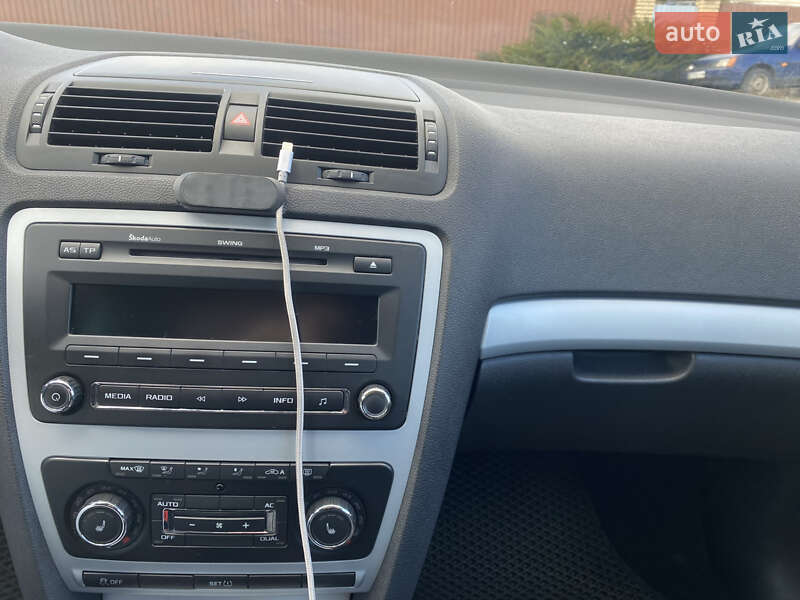 Універсал Skoda Octavia 2010 в Києві фото 15 Універсал Skoda Octavia 2010 в Києві