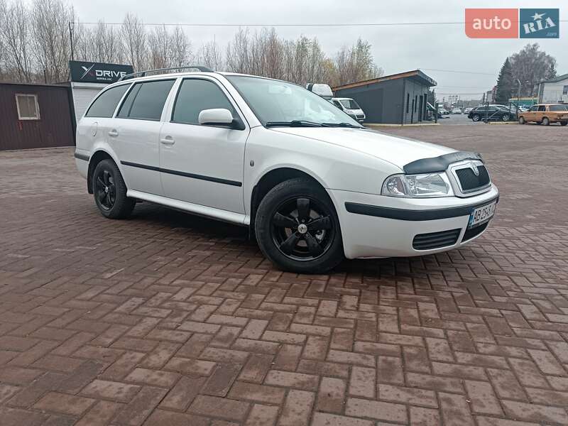 Универсал Skoda Octavia 2009 в Ровно фото Универсал Skoda Octavia 2009 в Ровно