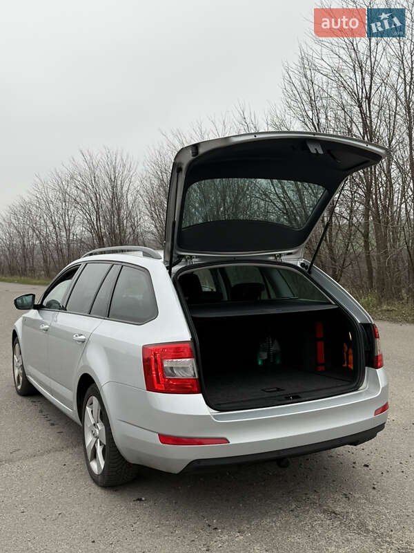 Универсал Skoda Octavia 2014 в Великой Багачке