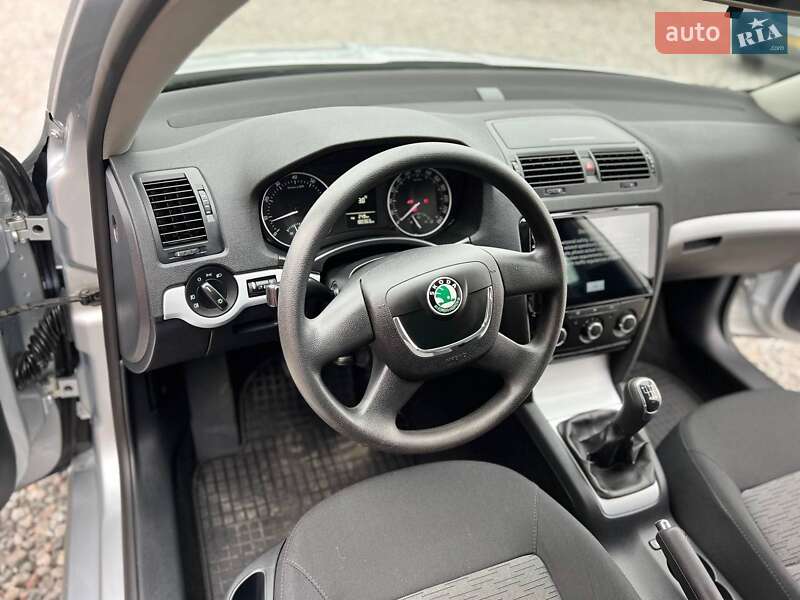 Лифтбек Skoda Octavia 2010 в Харькове