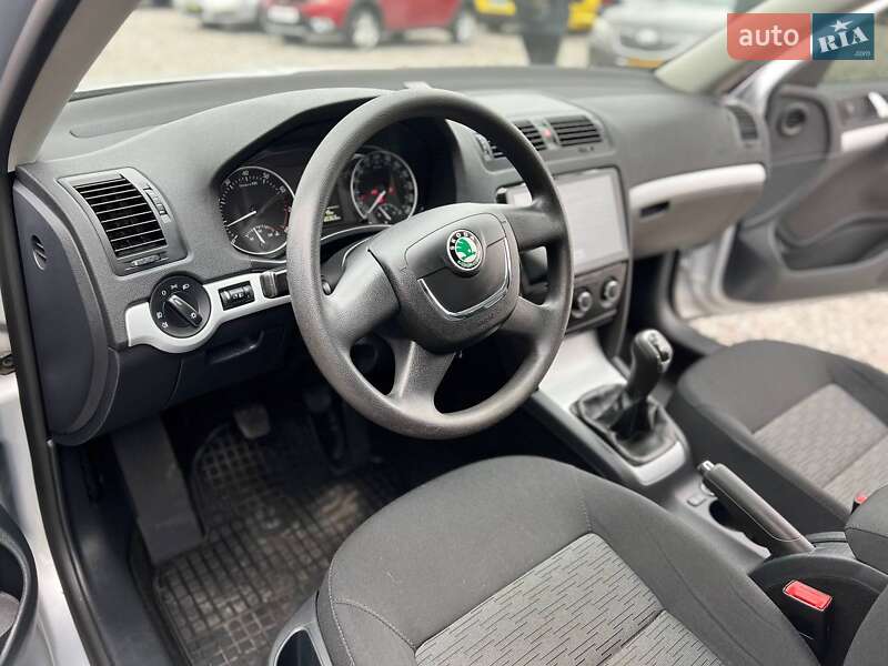 Лифтбек Skoda Octavia 2010 в Харькове