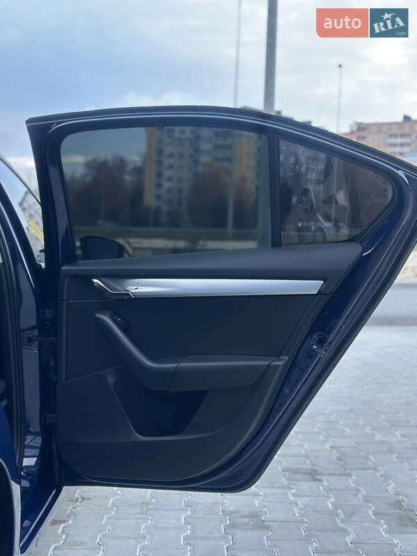 Лифтбек Skoda Octavia 2017 в Тернополе