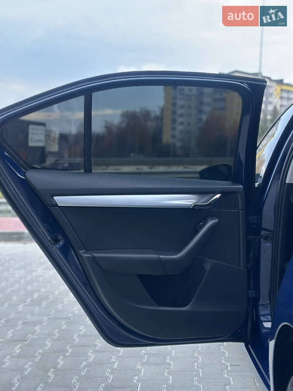 Лифтбек Skoda Octavia 2017 в Тернополе