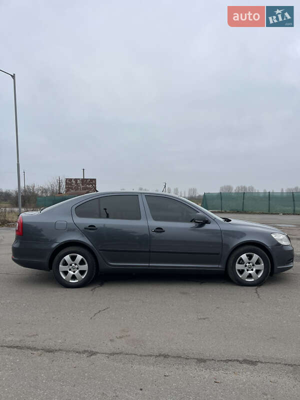 Лифтбек Skoda Octavia 2011 в Мене
