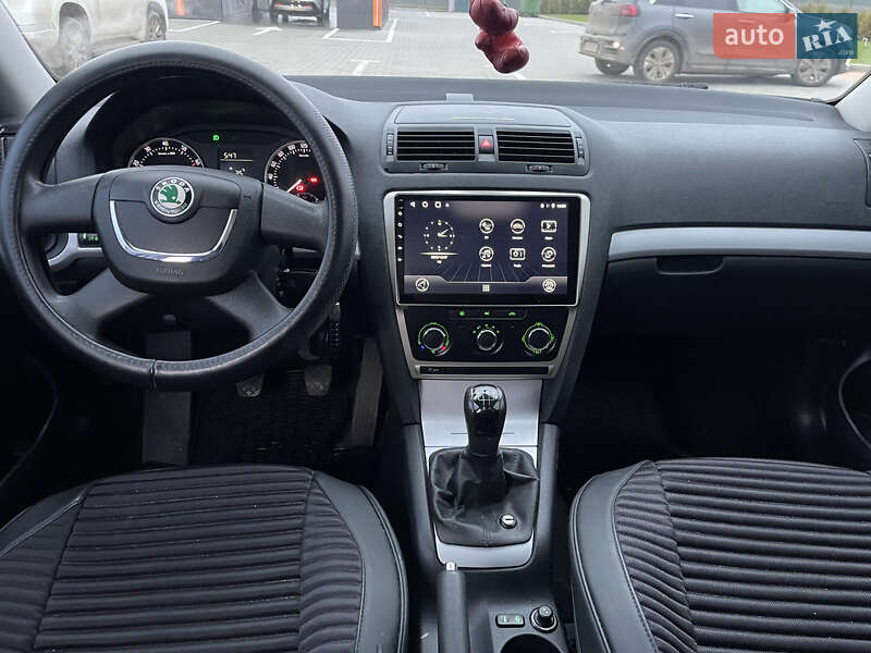 Универсал Skoda Octavia 2009 в Виннице