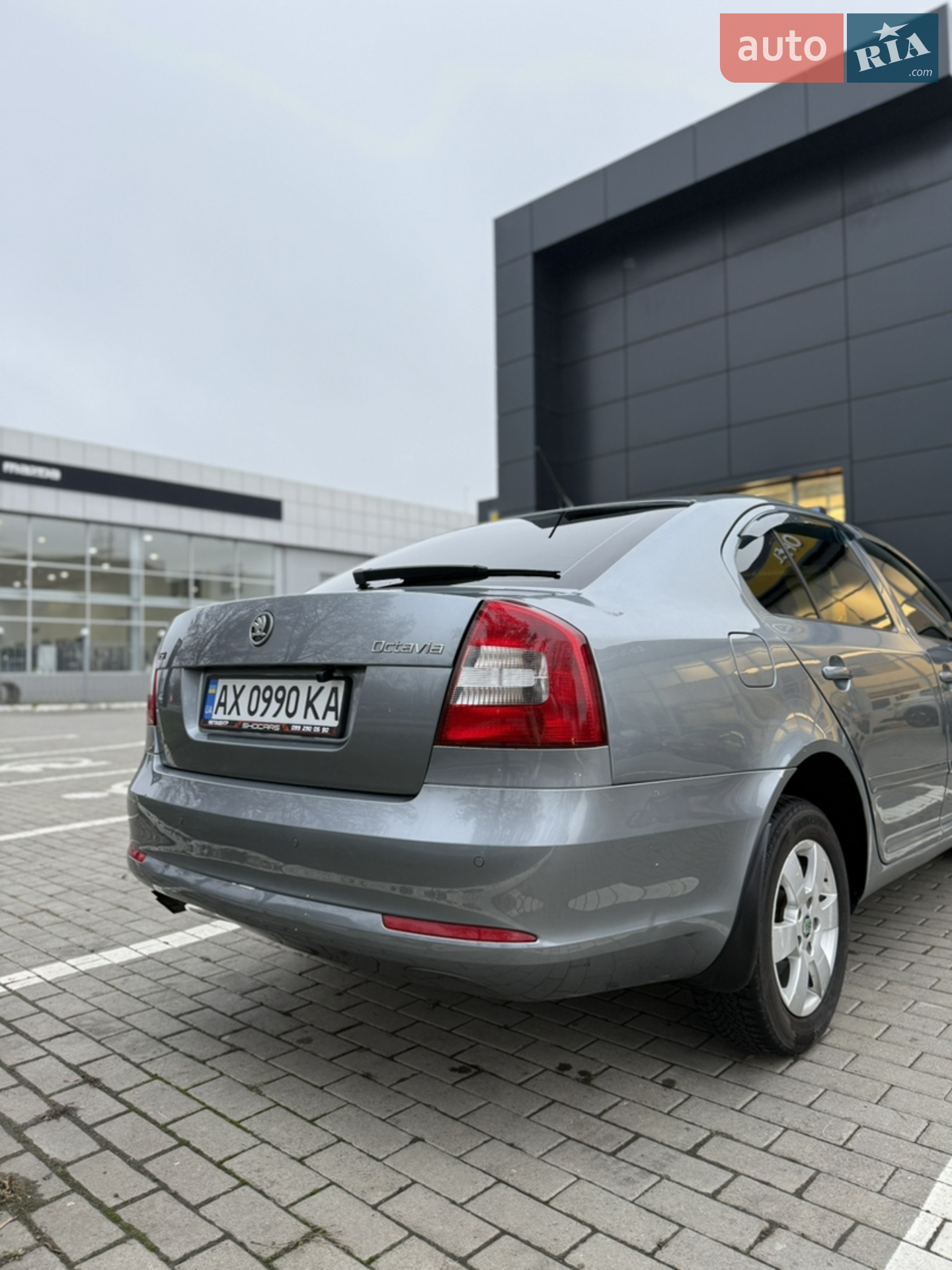 2011 Skoda Octavia - мініатюра 2