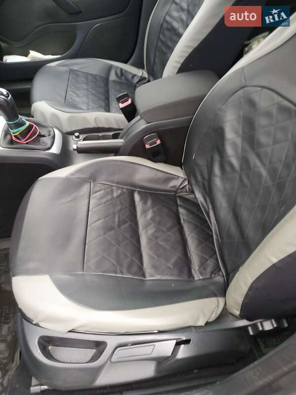 Универсал Skoda Octavia 2011 в Чернигове фото 7 Универсал Skoda Octavia 2011 в Чернигове