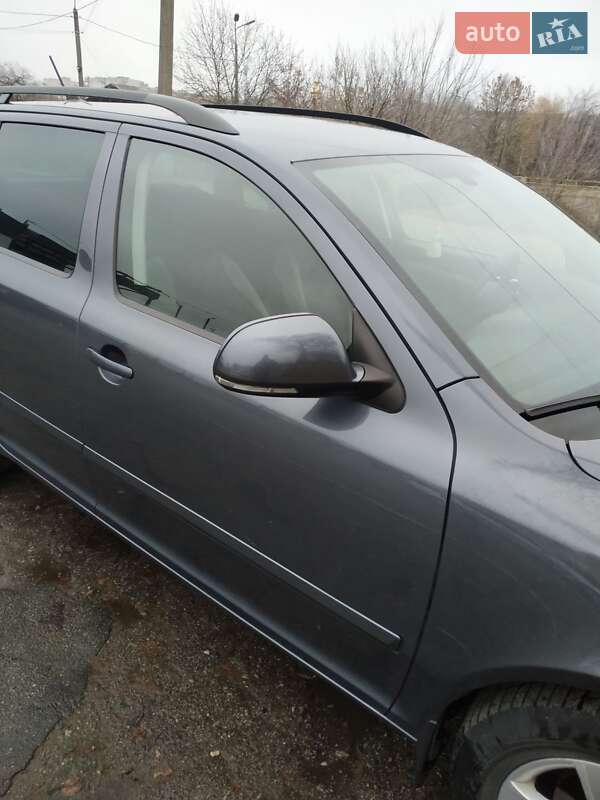 Универсал Skoda Octavia 2011 в Чернигове фото 2 Универсал Skoda Octavia 2011 в Чернигове