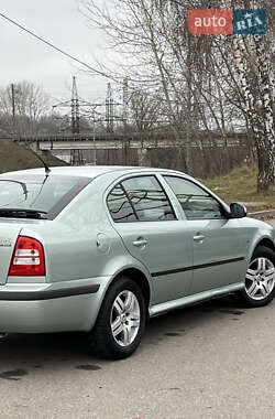 Ліфтбек Skoda Octavia 2010 в Києві