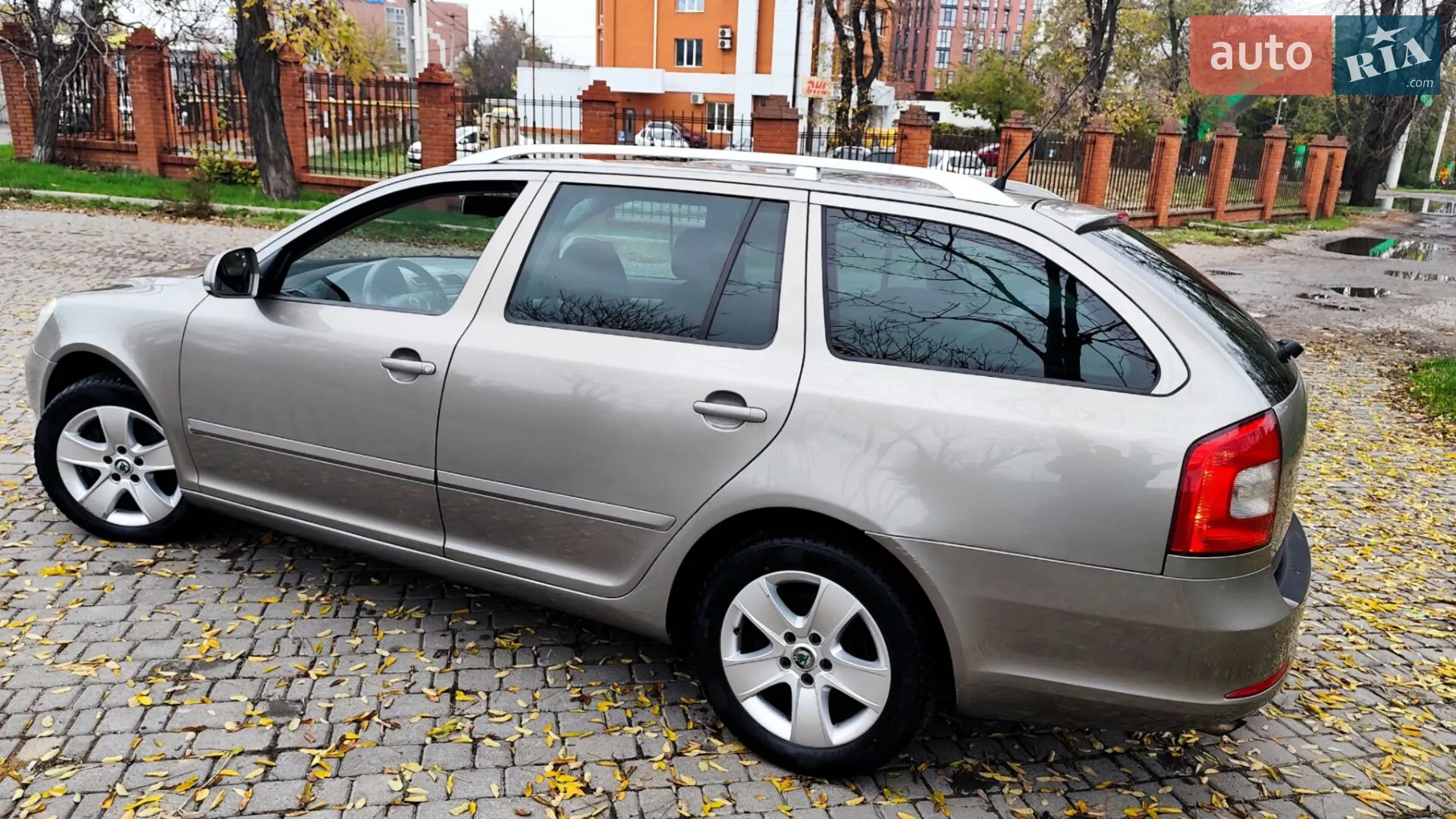 2010 Skoda Octavia - мініатюра 4