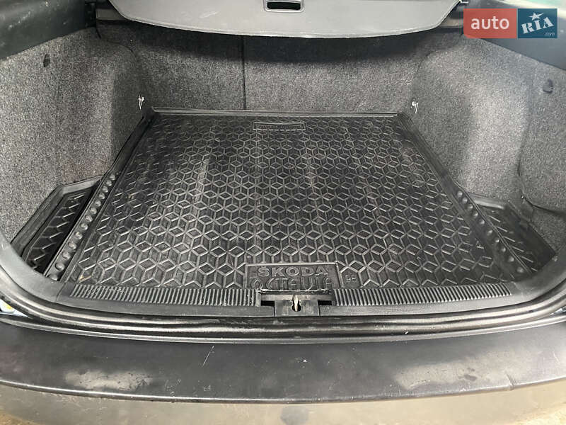 Универсал Skoda Octavia 2006 в Валках