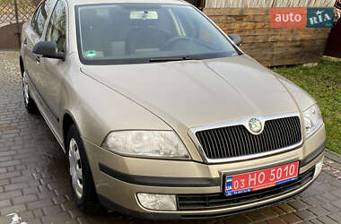 Лифтбек Skoda Octavia 2006 в Луцке