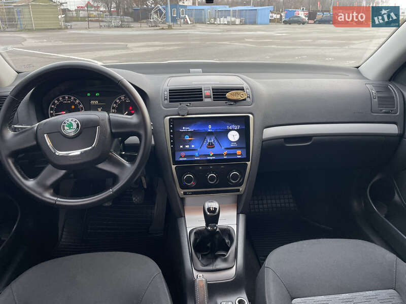Лифтбек Skoda Octavia 2012 в Днепре фото 2 Лифтбек Skoda Octavia 2012 в Днепре