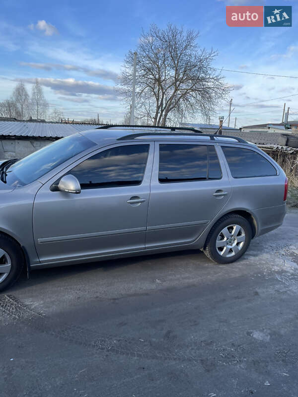Универсал Skoda Octavia 2009 в Звягеле фото 4 Универсал Skoda Octavia 2009 в Звягеле