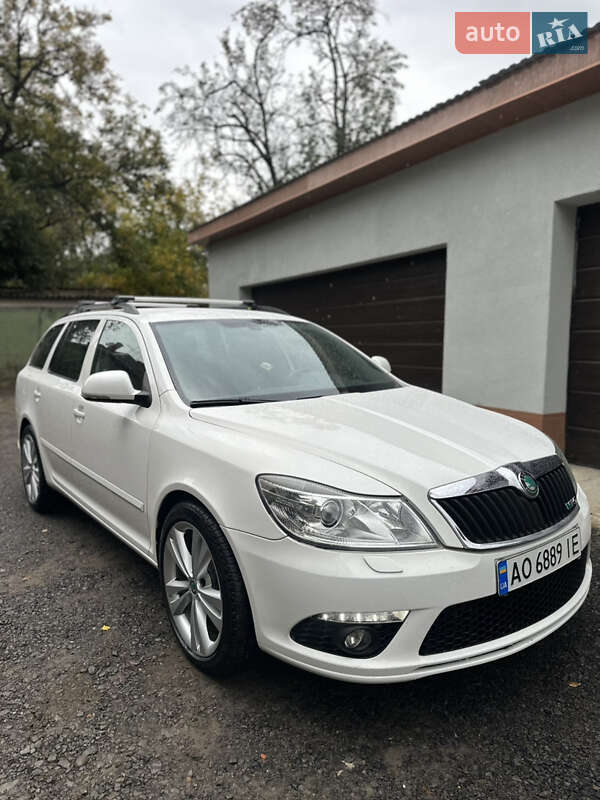 Универсал Skoda Octavia 2011 в Ужгороде