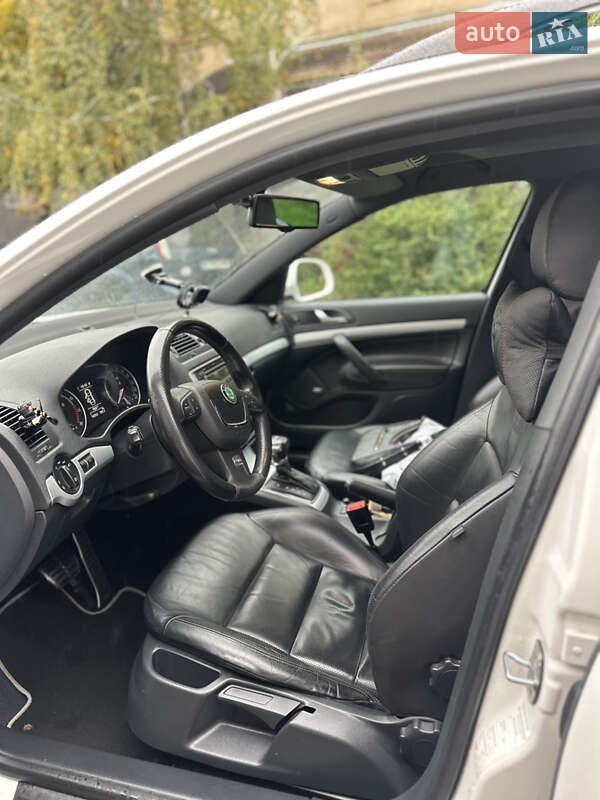 Универсал Skoda Octavia 2011 в Ужгороде