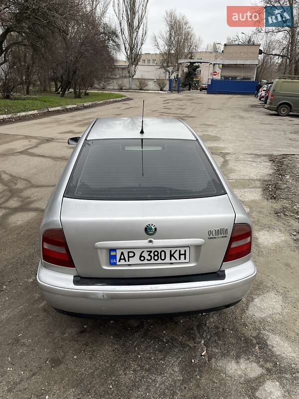 Лифтбек Skoda Octavia 1999 в Запорожье