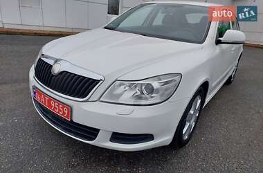 Лифтбек Skoda Octavia 2010 в Кропивницком