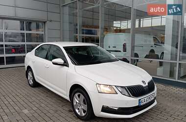 Лифтбек Skoda Octavia 2019 в Киеве