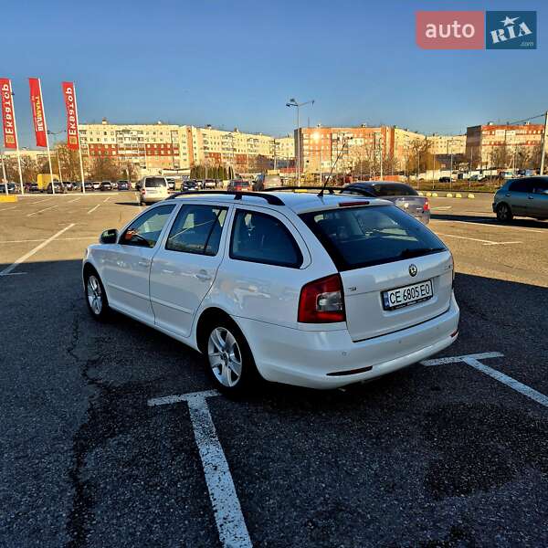 Універсал Skoda Octavia 2009 в Чернівцях