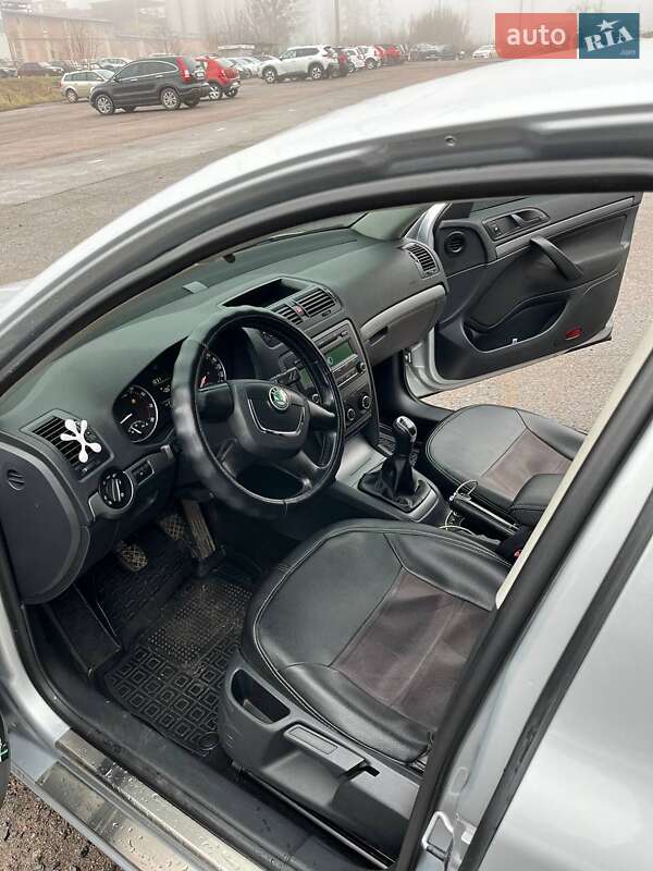 Ліфтбек Skoda Octavia 2010 в Олександрії