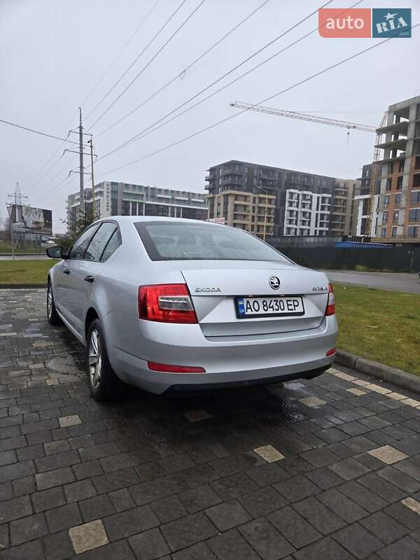 Ліфтбек Skoda Octavia 2016 в Ужгороді