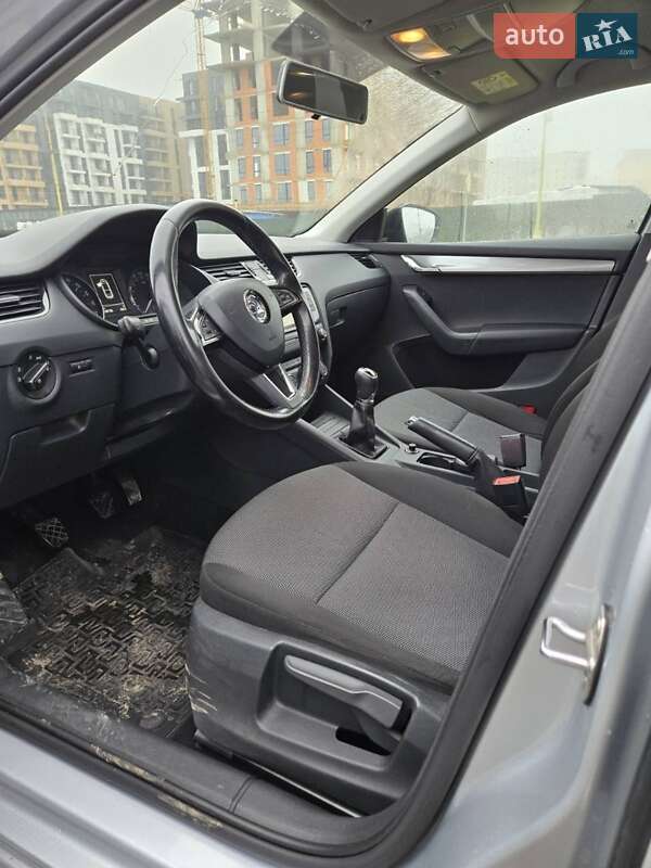 Ліфтбек Skoda Octavia 2016 в Ужгороді