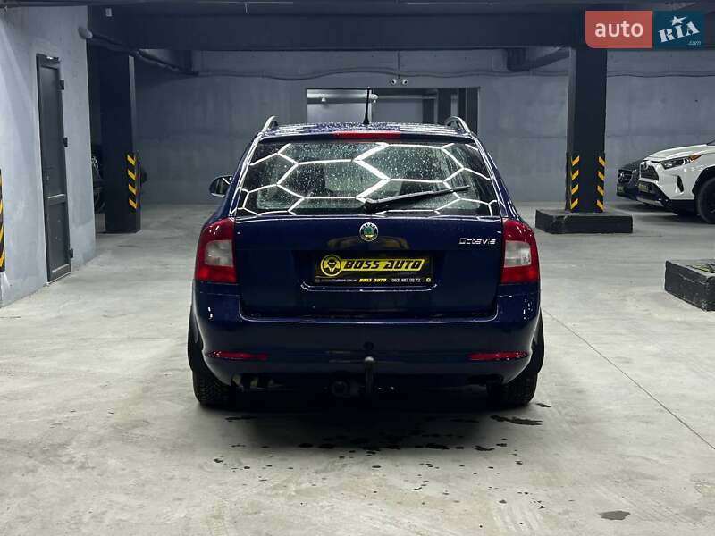 Універсал Skoda Octavia 2012 в Чернівцях