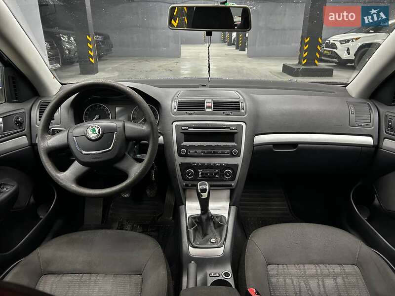 Універсал Skoda Octavia 2012 в Чернівцях