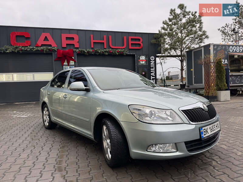 Лифтбек Skoda Octavia 2009 в Ровно