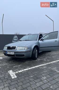 Универсал Skoda Octavia 2003 в Ровно