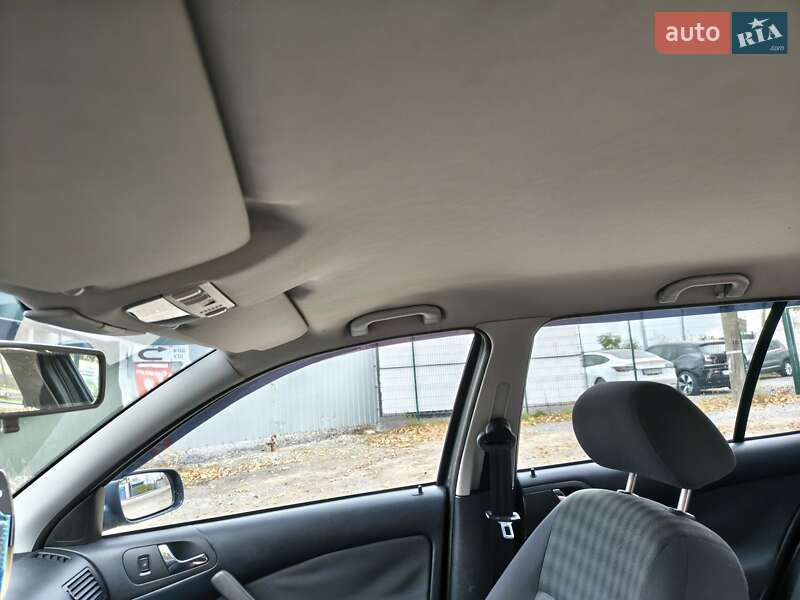 Универсал Skoda Octavia 2003 в Виннице