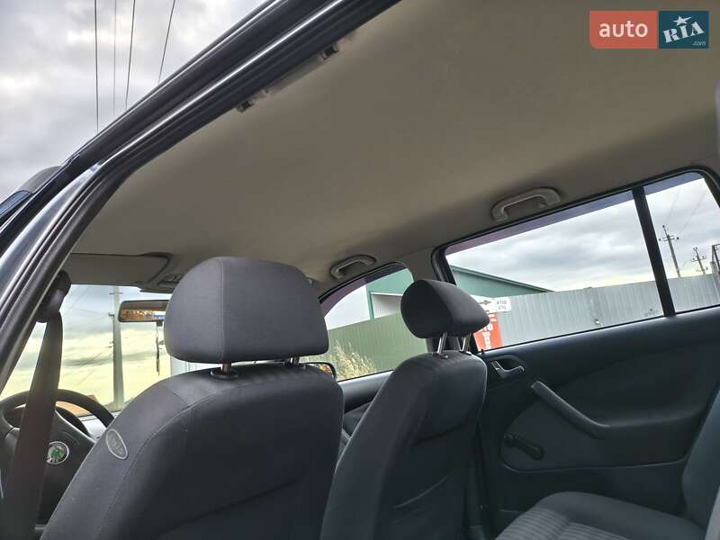 Универсал Skoda Octavia 2003 в Виннице