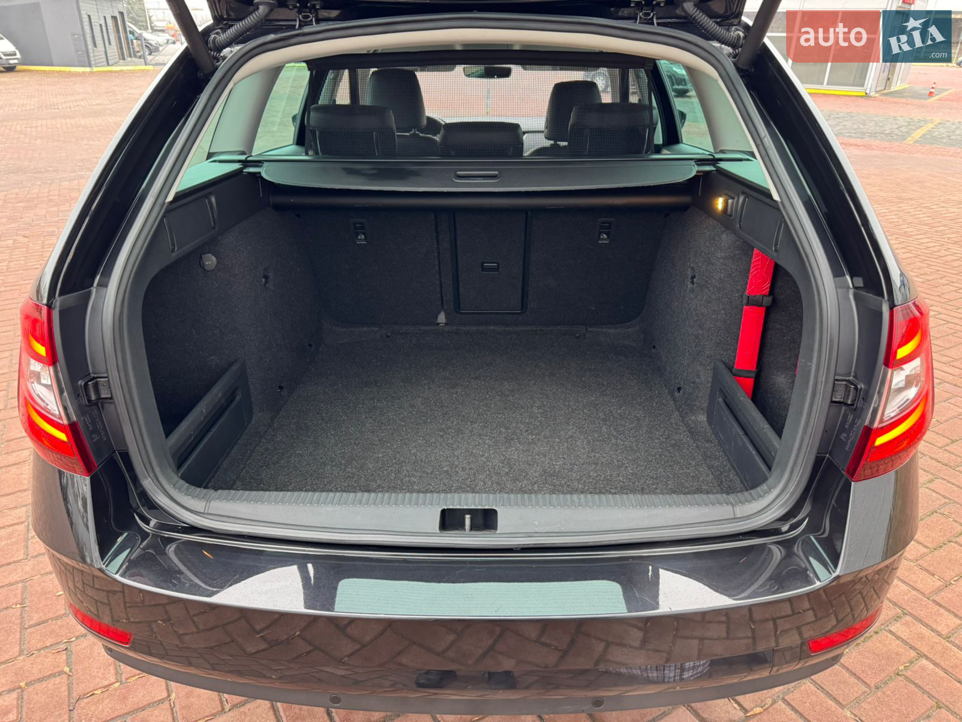 2017 Skoda Octavia - мініатюра 31