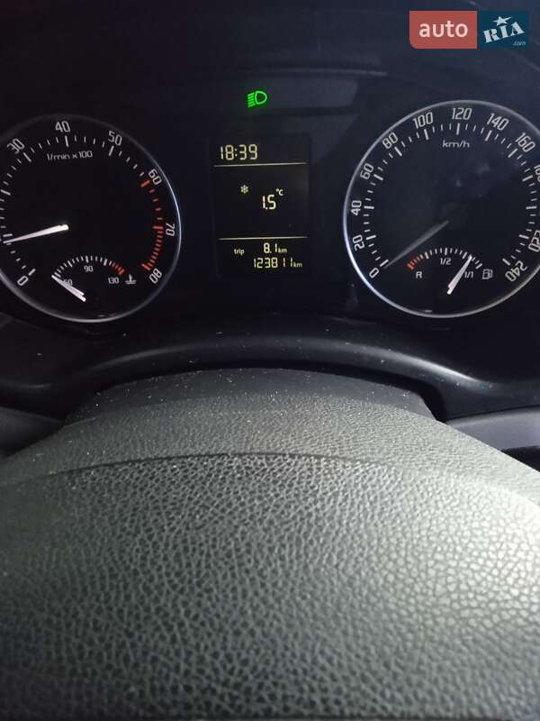 Лифтбек Skoda Octavia 2011 в Зенькове