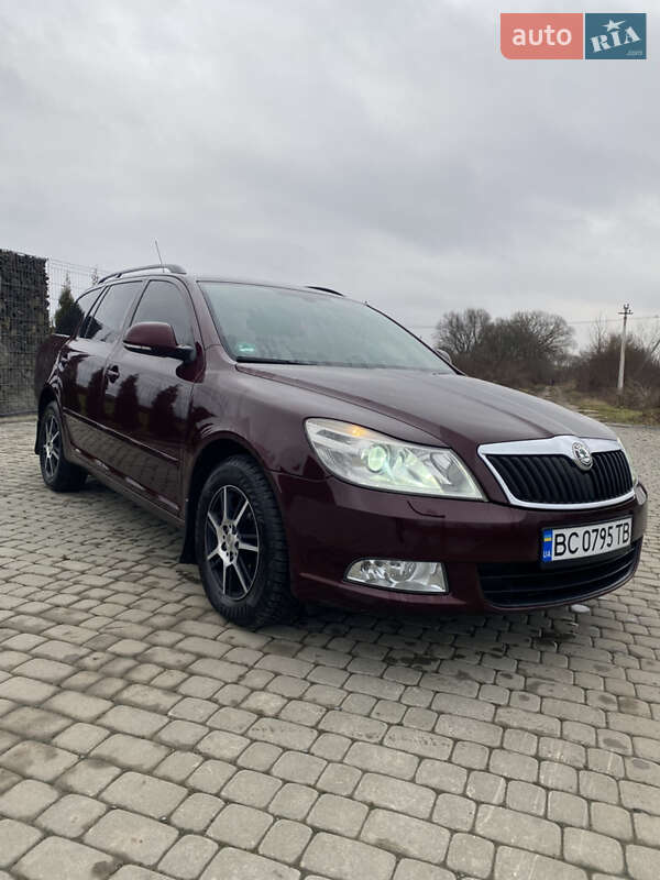 Универсал Skoda Octavia 2010 в Львове