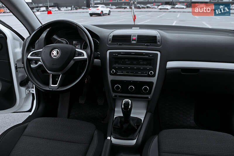 Ліфтбек Skoda Octavia 2012 в Дніпрі