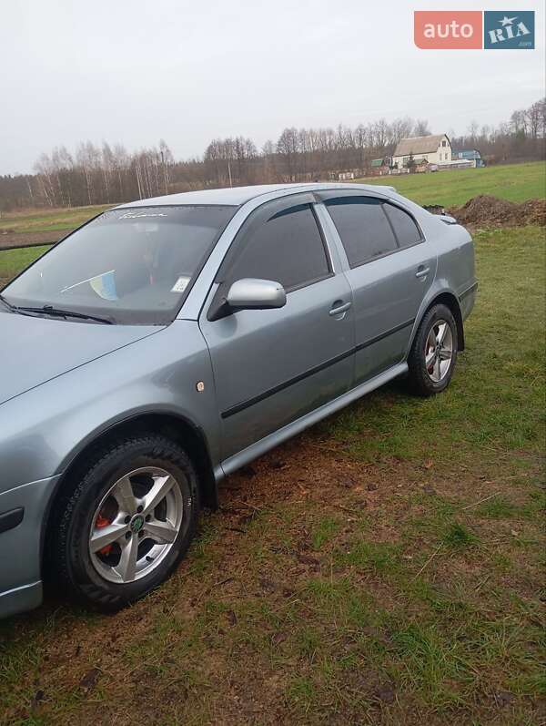 Лифтбек Skoda Octavia 2001 в Коростышеве