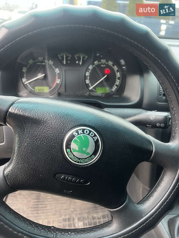 Ліфтбек Skoda Octavia 2003 в Кропивницькому