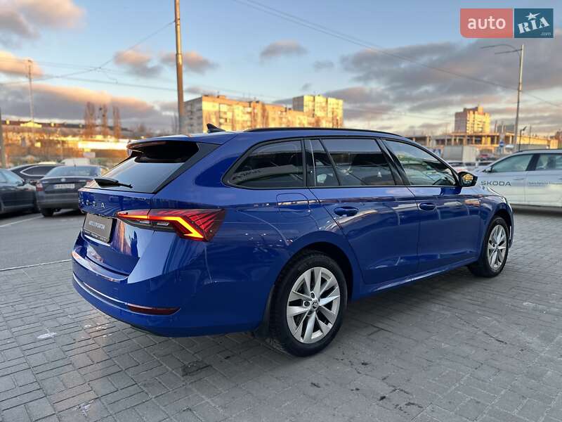 Универсал Skoda Octavia 2021 в Киеве