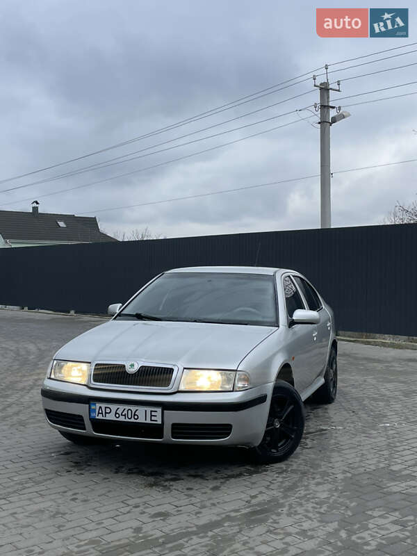 Лифтбек Skoda Octavia 1997 в Черкассах