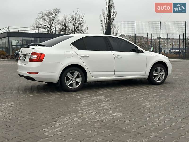 Лифтбек Skoda Octavia 2013 в Кропивницком