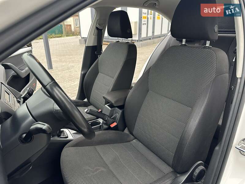 Лифтбек Skoda Octavia 2013 в Кропивницком